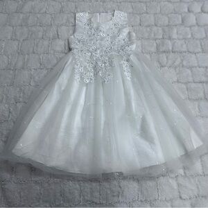 Girl White Embroidered Floral Lace Flower Girl / First Communion‎ / Formal Dress
